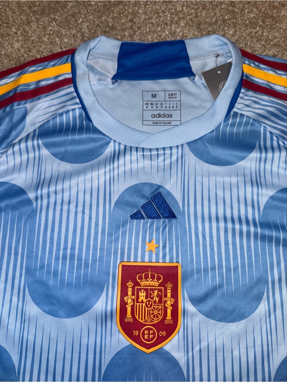 Adidas Spain 2022 Men’s Away Soccer Jersey 🆕 - Picture 6 of 7